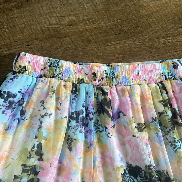 Disney skirt. - Picture 3 of 6